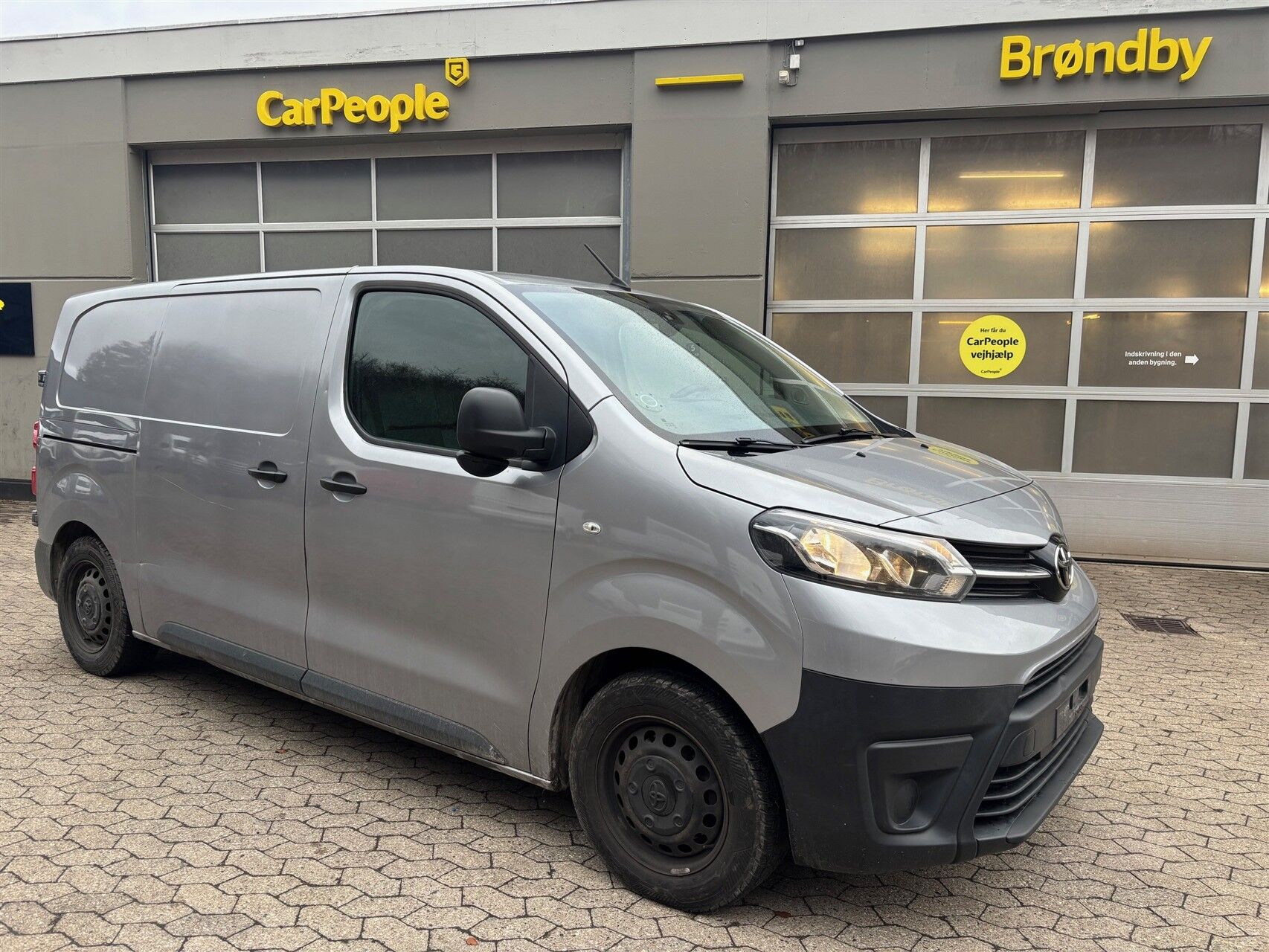 Billede af Toyota Proace Medium 1,5 D Comfort skydedør, dobb. bagdør u/ruder 120HK Van 6g