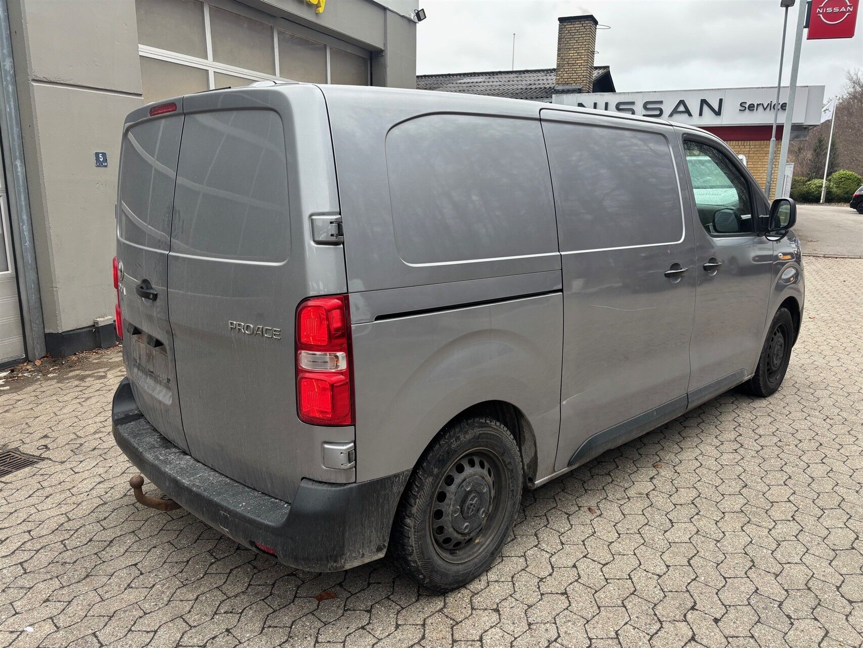 Billede af Toyota Proace Medium 1,5 D Comfort skydedør, dobb. bagdør u/ruder 120HK Van 6g