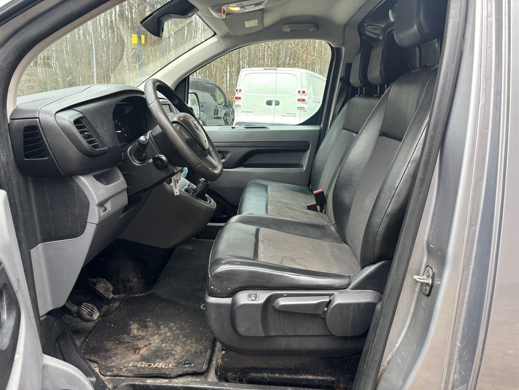 Billede af Toyota Proace Medium 1,5 D Comfort skydedør, dobb. bagdør u/ruder 120HK Van 6g