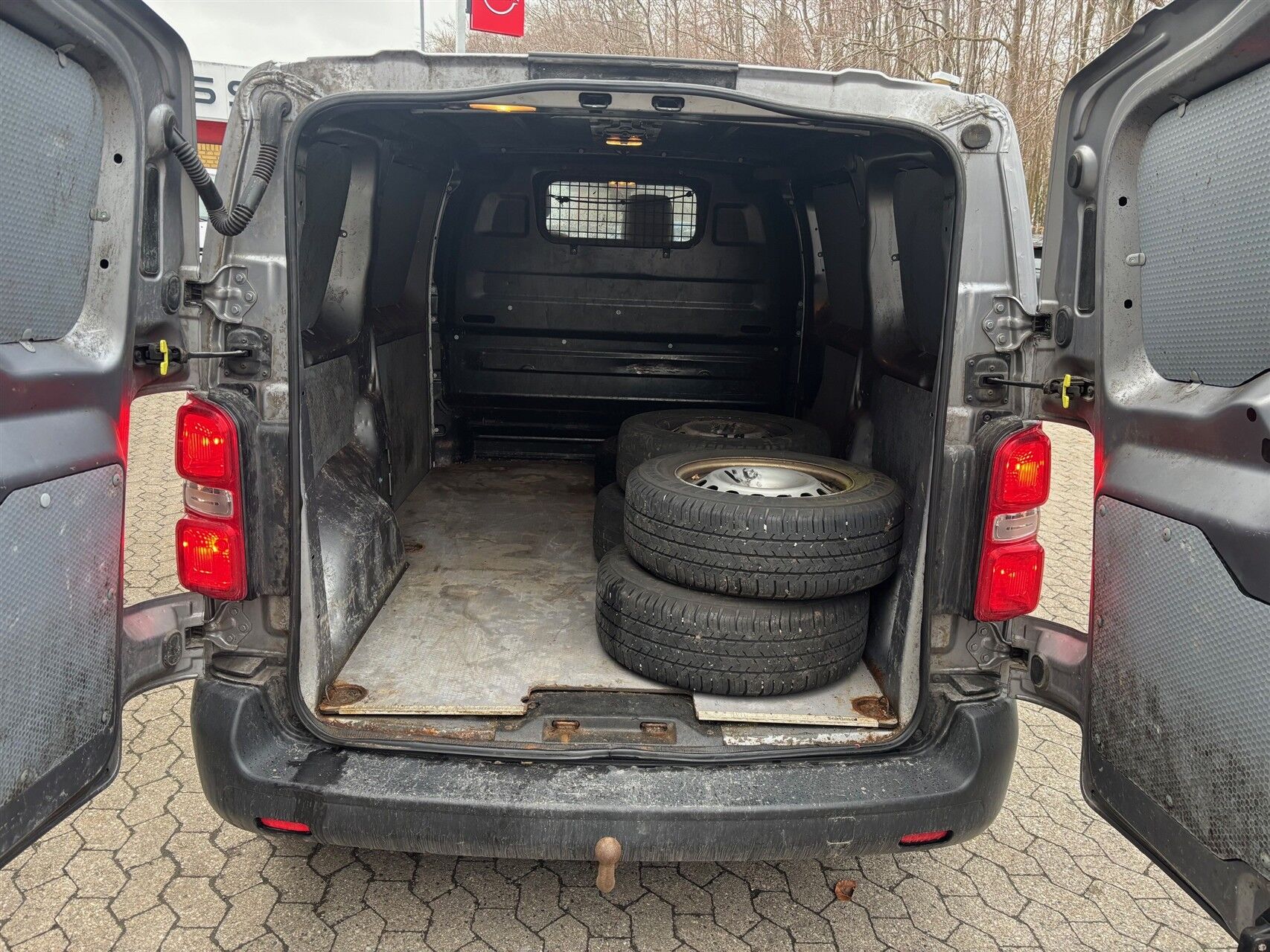 Billede af Toyota Proace Medium 1,5 D Comfort skydedør, dobb. bagdør u/ruder 120HK Van 6g