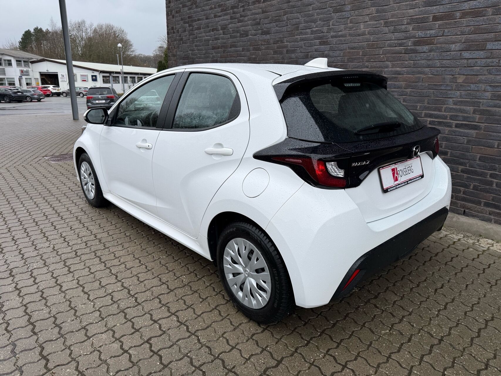 Billede af Mazda 2 1,5 VVT-I  Hybrid Pure Plus Pack CVT 116HK 5d Trinl. Gear