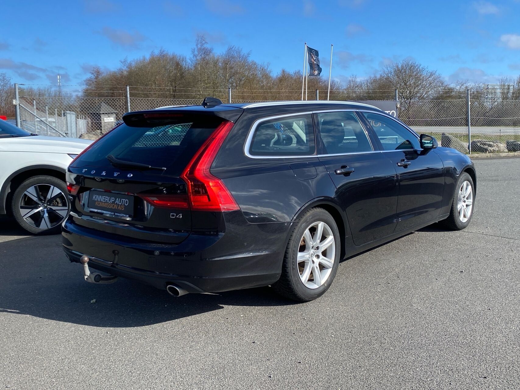 Billede af Volvo V90 2,0 D4 Momentum 190HK Stc 8g Aut.