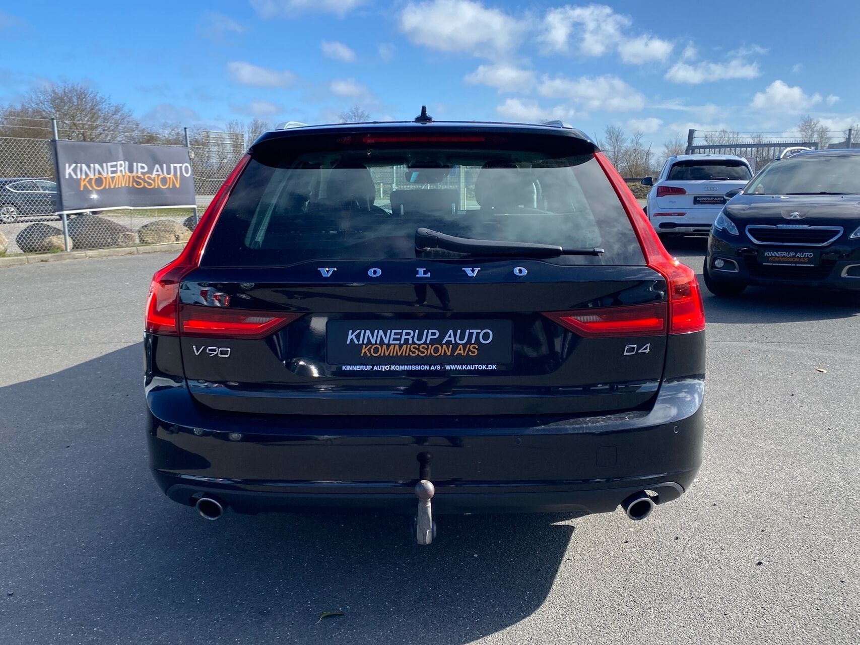 Billede af Volvo V90 2,0 D4 Momentum 190HK Stc 8g Aut.