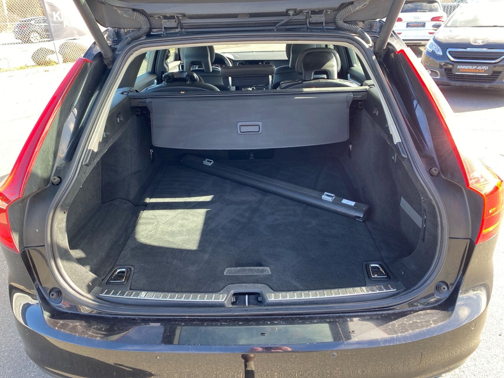 Billede af Volvo V90 2,0 D4 Momentum 190HK Stc 8g Aut.