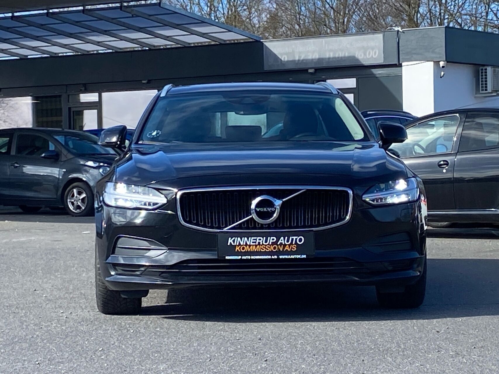 Billede af Volvo V90 2,0 D4 Momentum 190HK Stc 8g Aut.