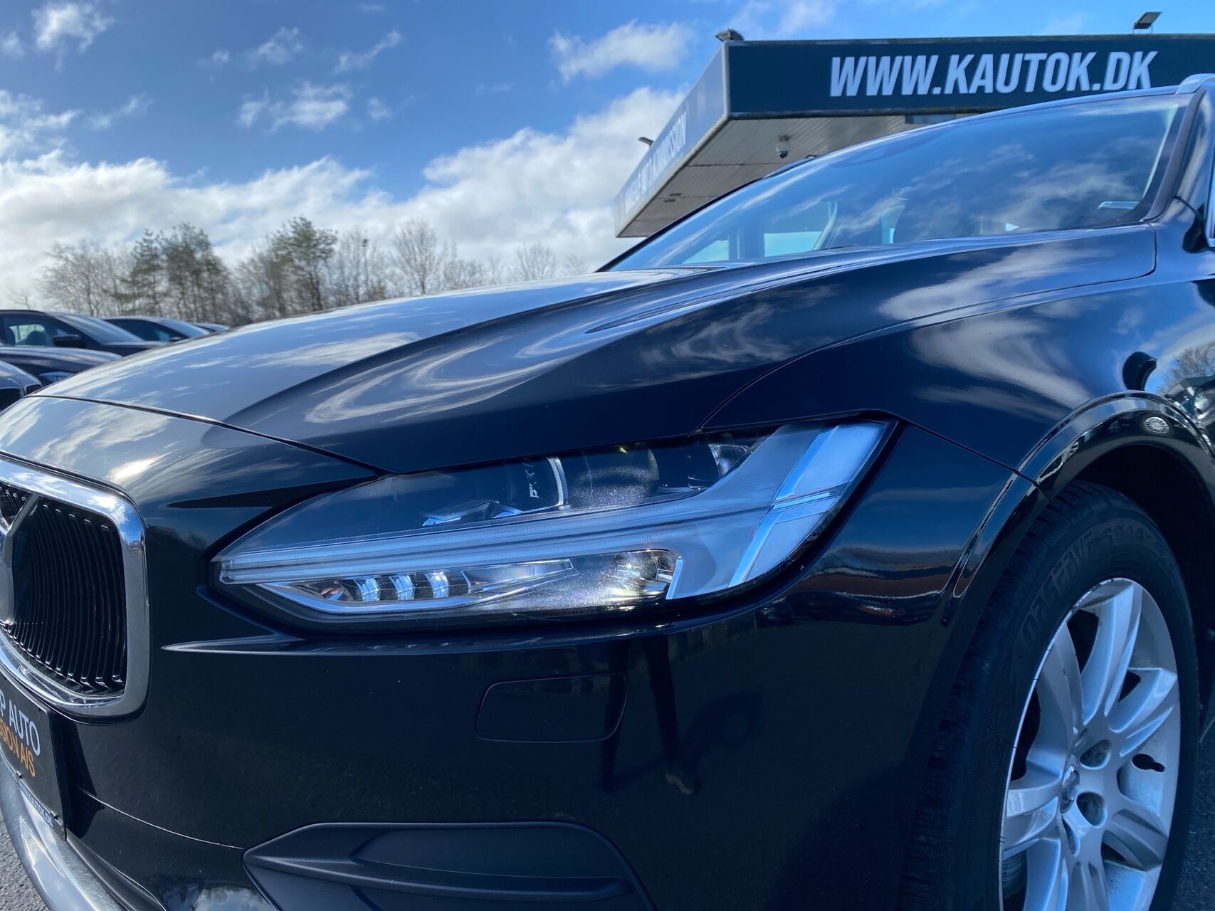 Billede af Volvo V90 2,0 D4 Momentum 190HK Stc 8g Aut.