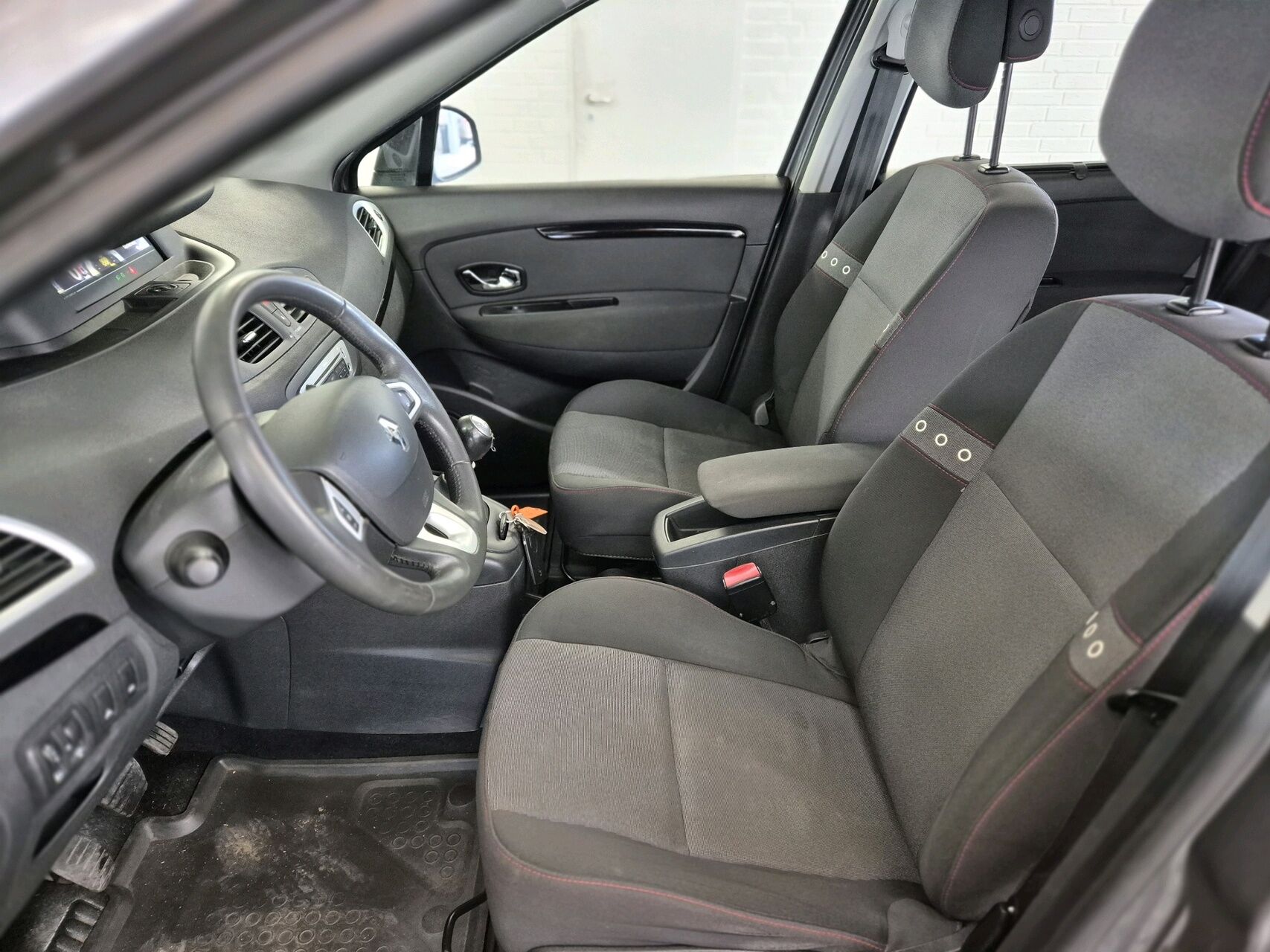 Billede af Renault Grand Scénic 1,6 DCI FAP Expression start/stop 130HK 6g