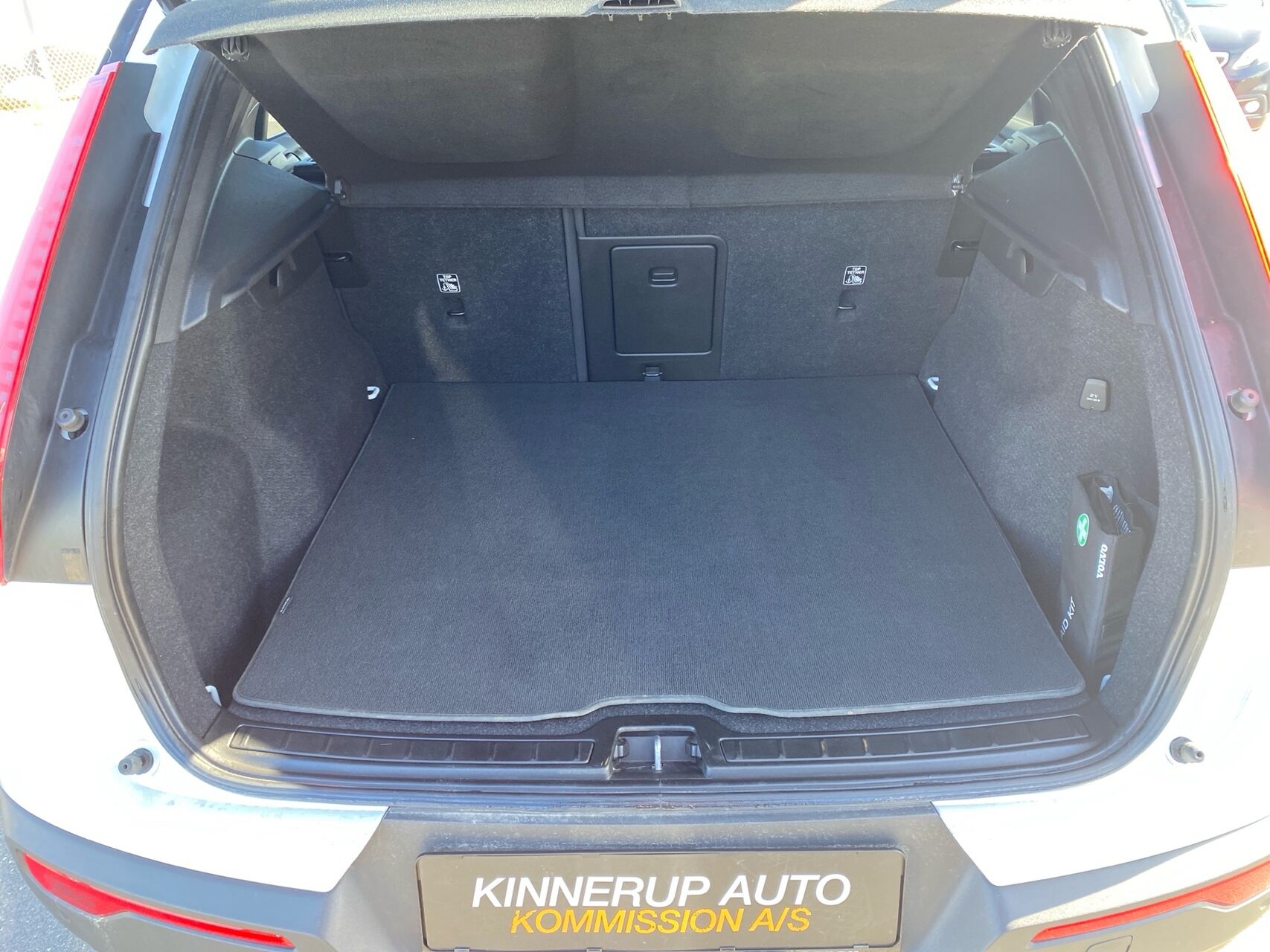 Billede af Volvo XC40 P8 Recharge Twin Plus AWD 408HK 5d Aut.