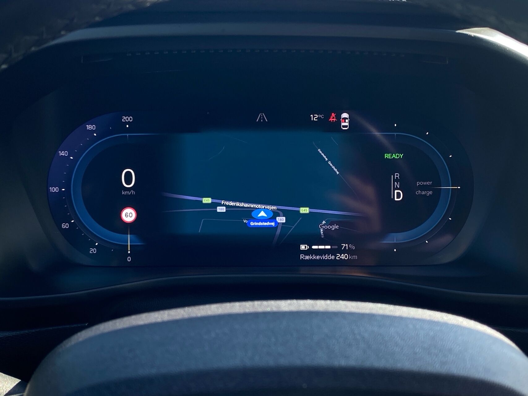 Billede af Volvo XC40 P8 Recharge Twin Plus AWD 408HK 5d Aut.