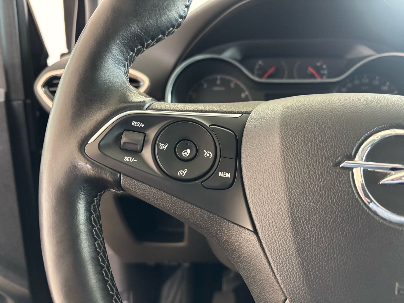 Billede af Opel Crossland 1,2 T Sport 110HK 5d 6g