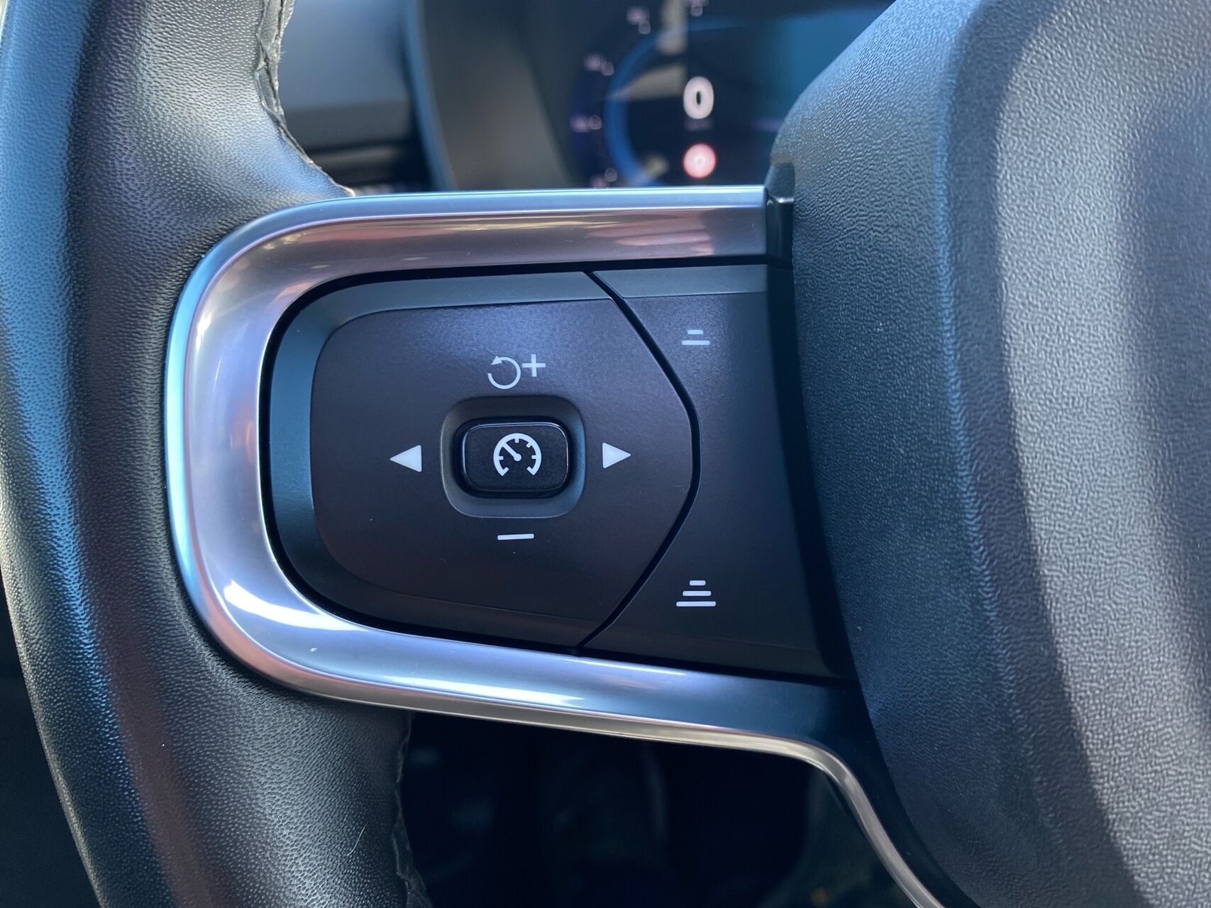 Billede af Volvo XC40 P8 Recharge Twin Plus AWD 408HK 5d Aut.