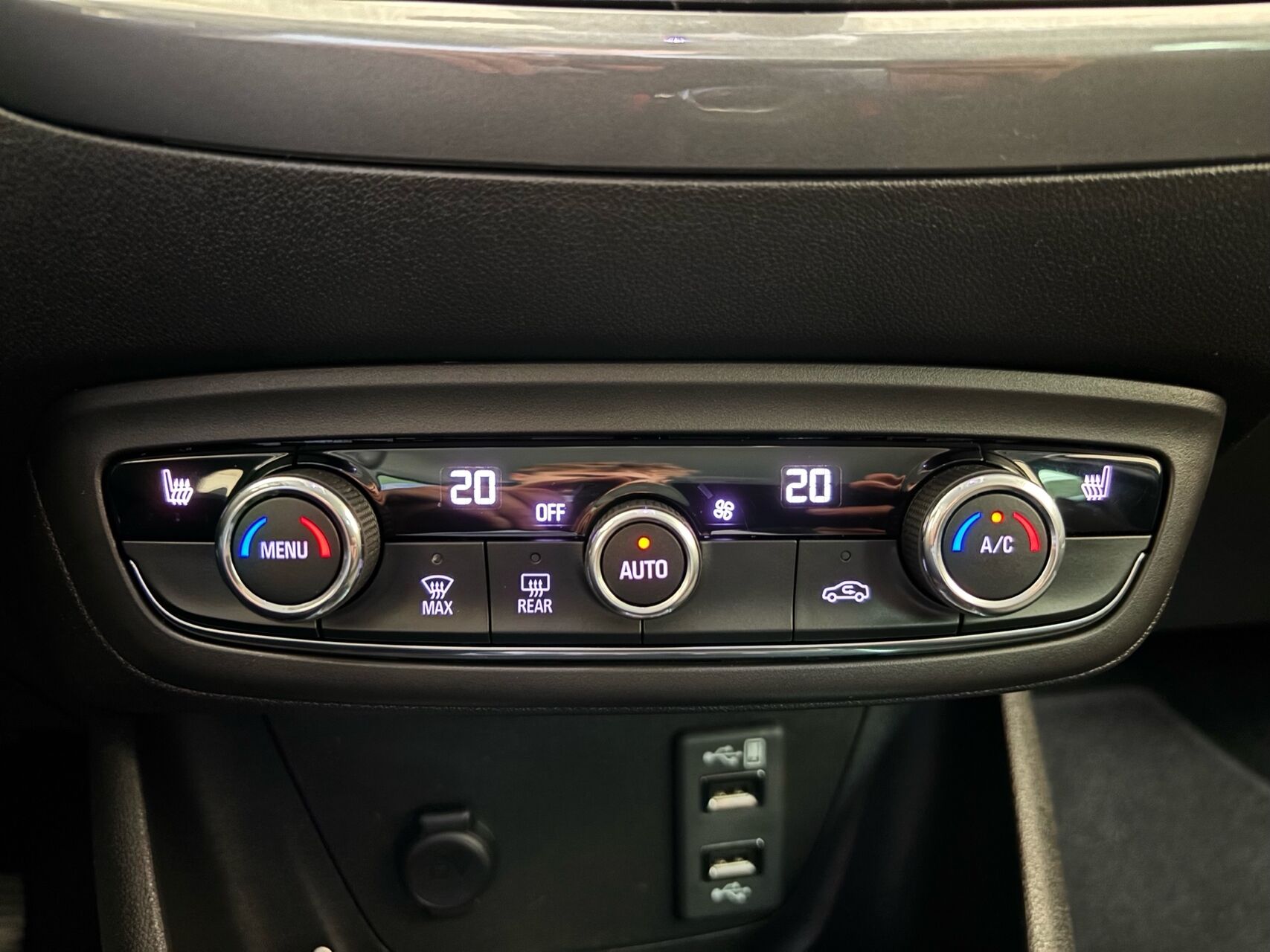 Billede af Opel Crossland 1,2 T Sport 110HK 5d 6g