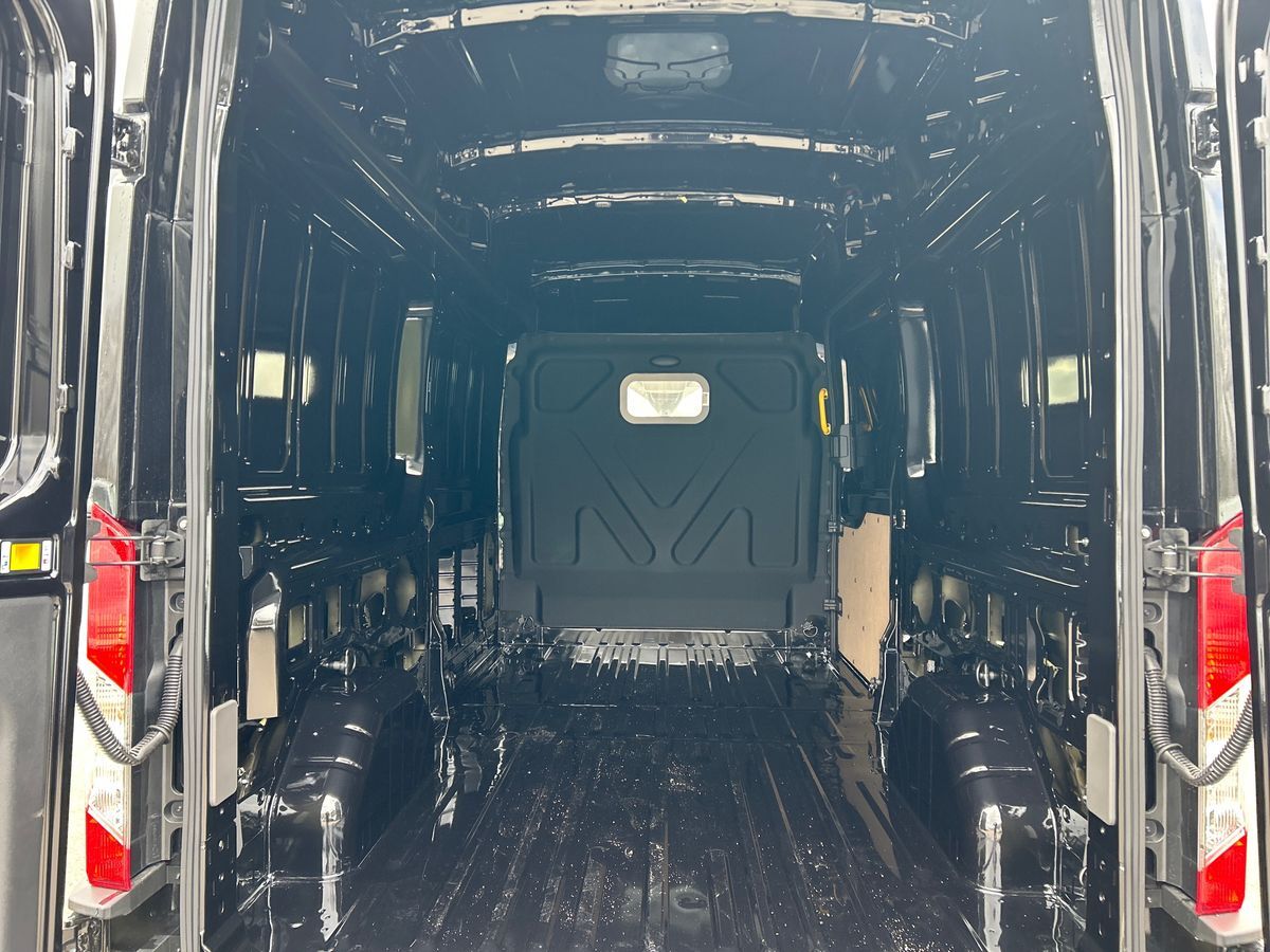 Billede af Ford Transit 350 L3H2 2,0 TDCi Trend 130HK Van 8g Aut.