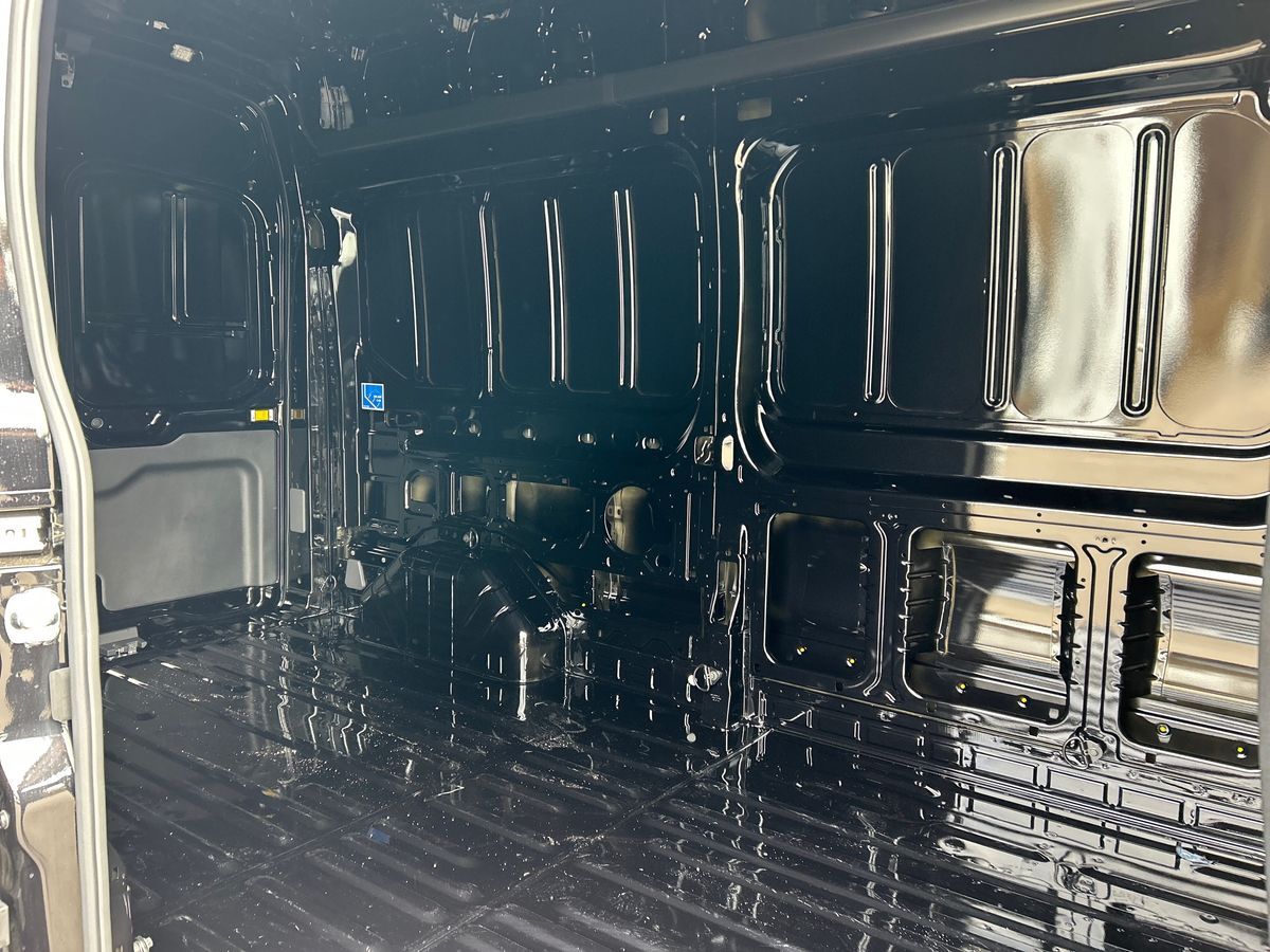 Billede af Ford Transit 350 L3H2 2,0 TDCi Trend 130HK Van 8g Aut.