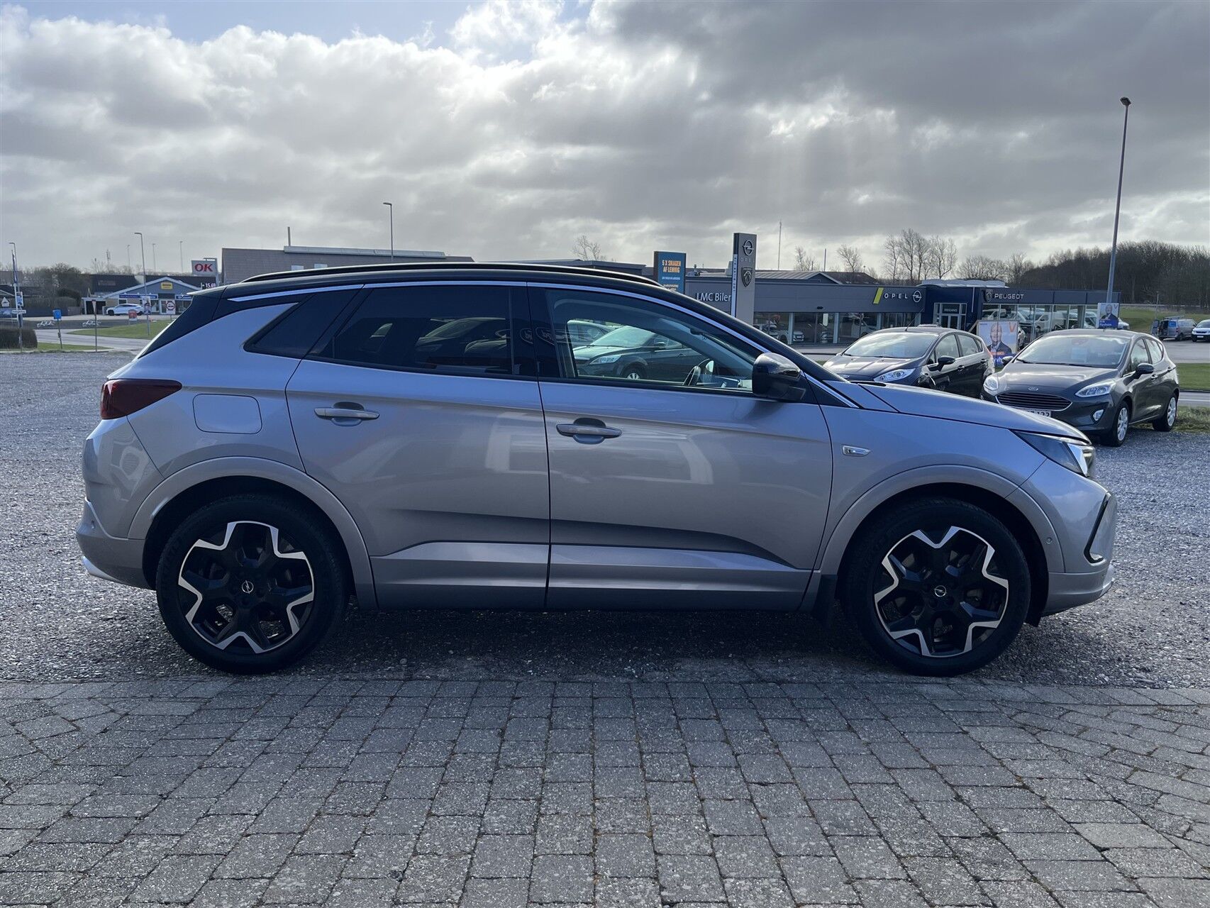 Billede af Opel Grandland 1,6 PHEV  Plugin-hybrid Ultimate EAT8 225HK 5d 8g Aut.