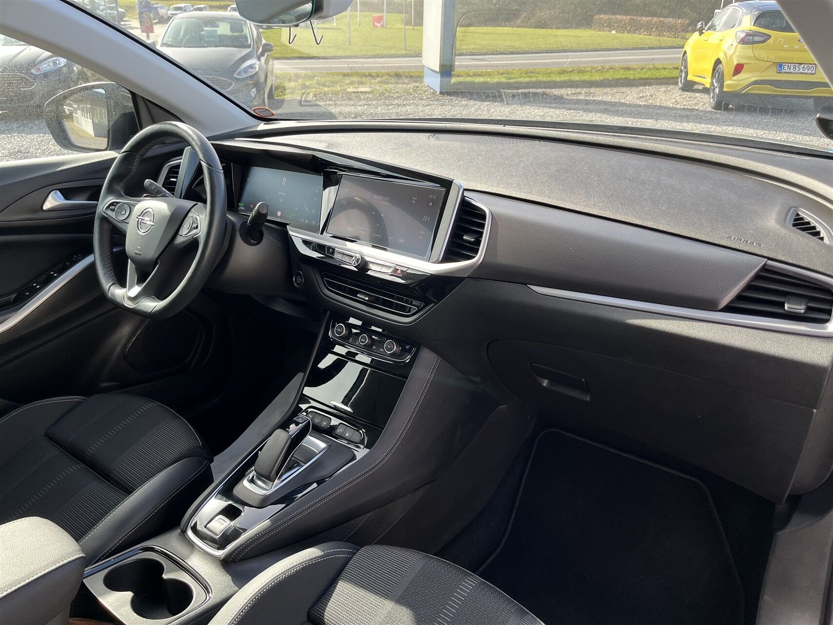 Billede af Opel Grandland 1,6 PHEV  Plugin-hybrid Ultimate EAT8 225HK 5d 8g Aut.