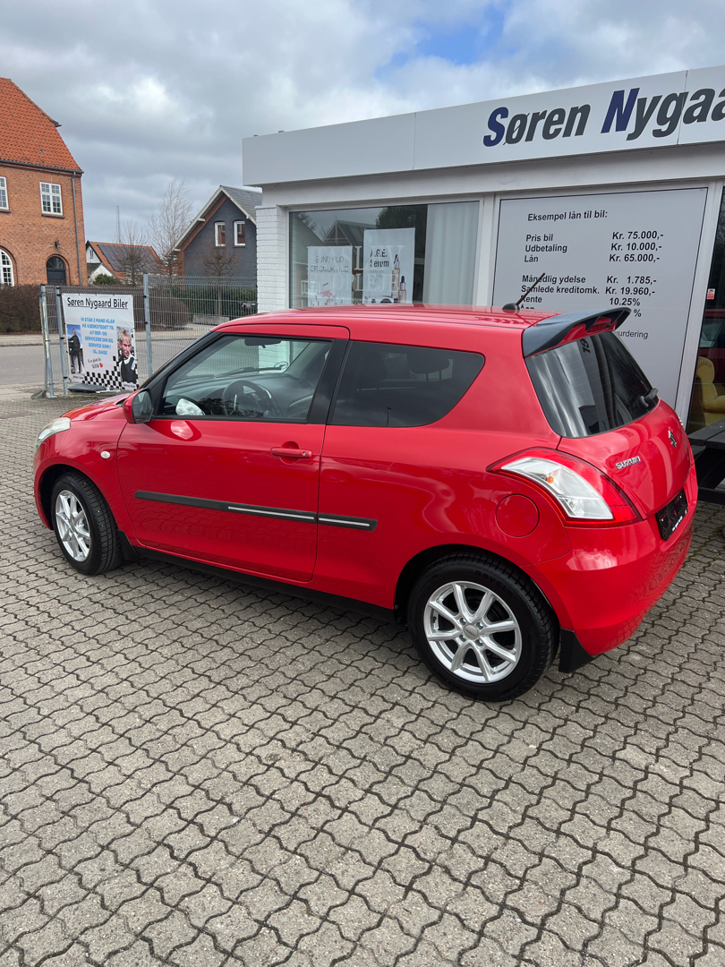 Billede af Suzuki Swift 1,2 16V GL 94HK 3d
