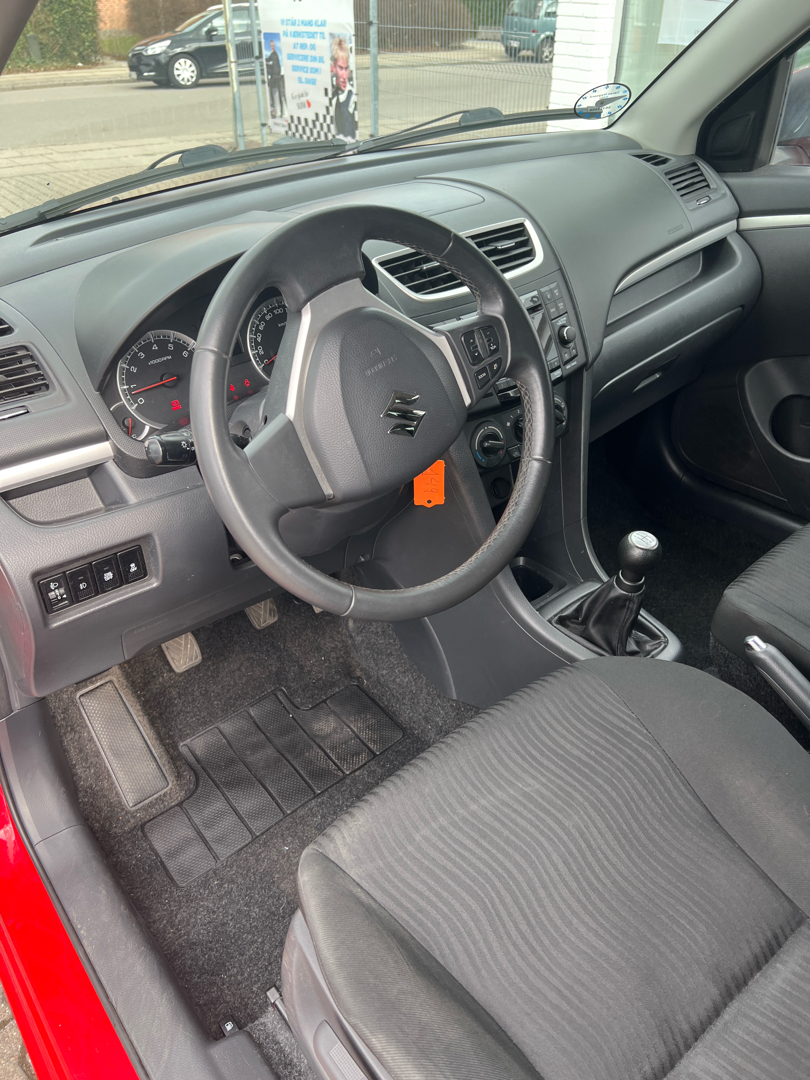 Billede af Suzuki Swift 1,2 16V GL 94HK 3d