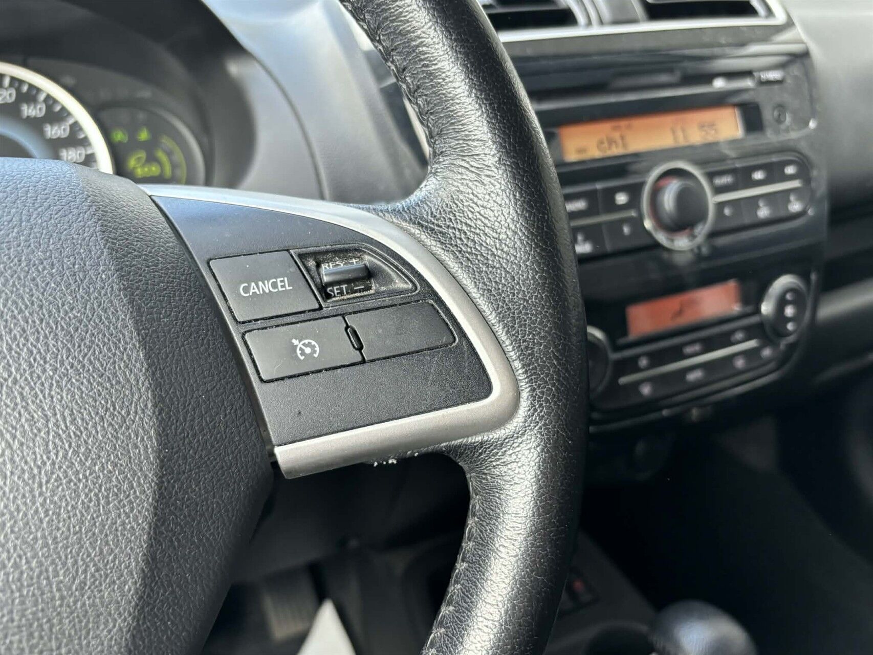 Billede af Mitsubishi Space Star 1,2 Intense CVT 80HK 5d Aut.