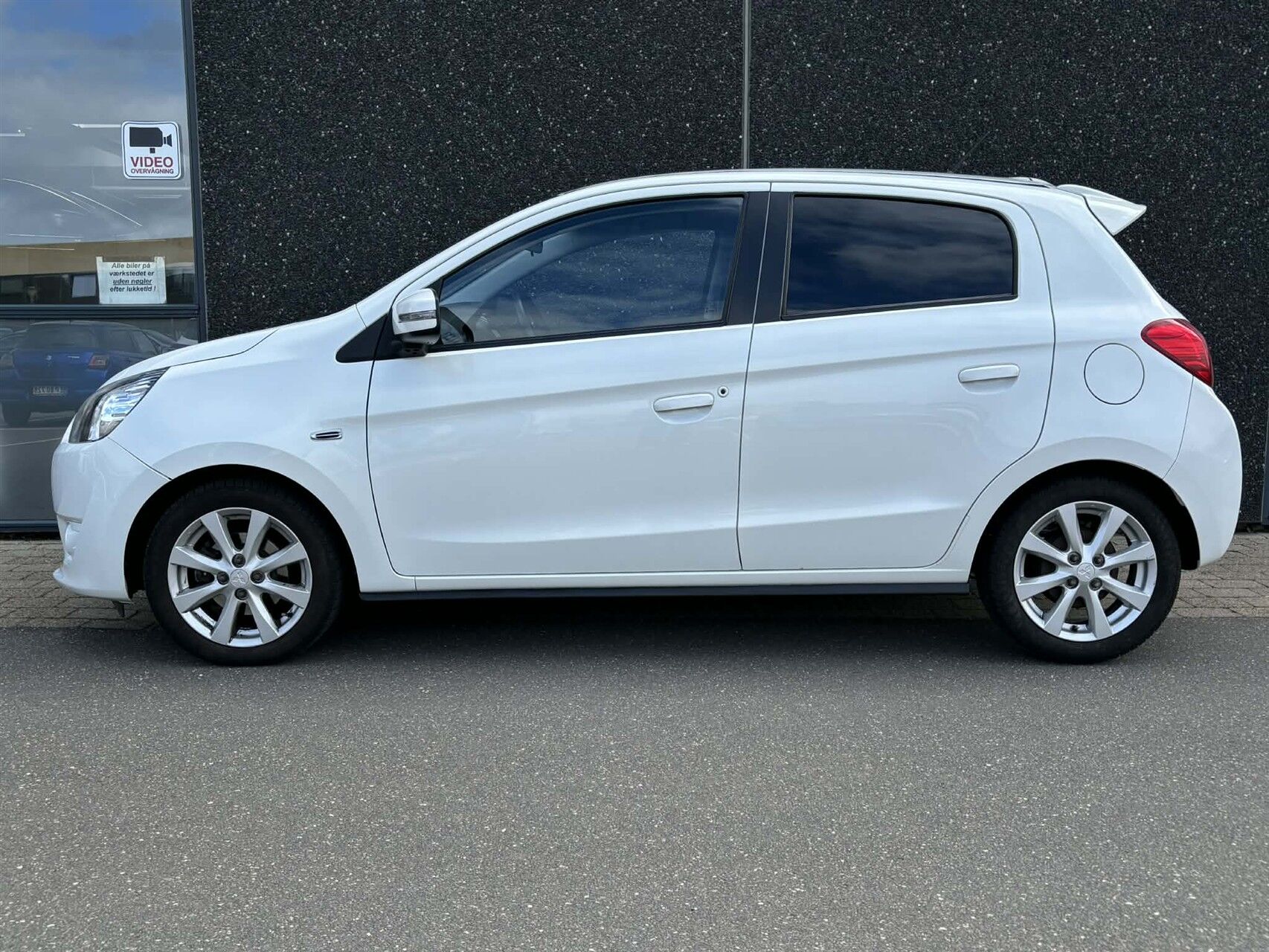 Billede af Mitsubishi Space Star 1,2 Intense CVT 80HK 5d Aut.