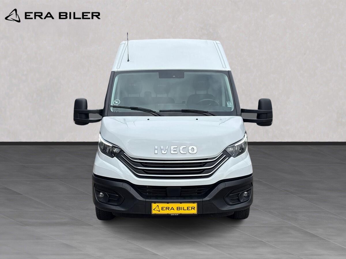 Billede af Iveco Daily 35S18 12m3 3,0 D Forza+ A8 V 176HK Van 8g Aut.