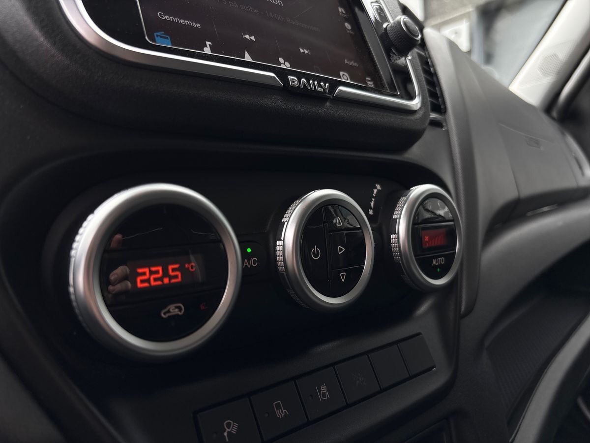 Billede af Iveco Daily 35S18 12m3 3,0 D Forza+ A8 V 176HK Van 8g Aut.