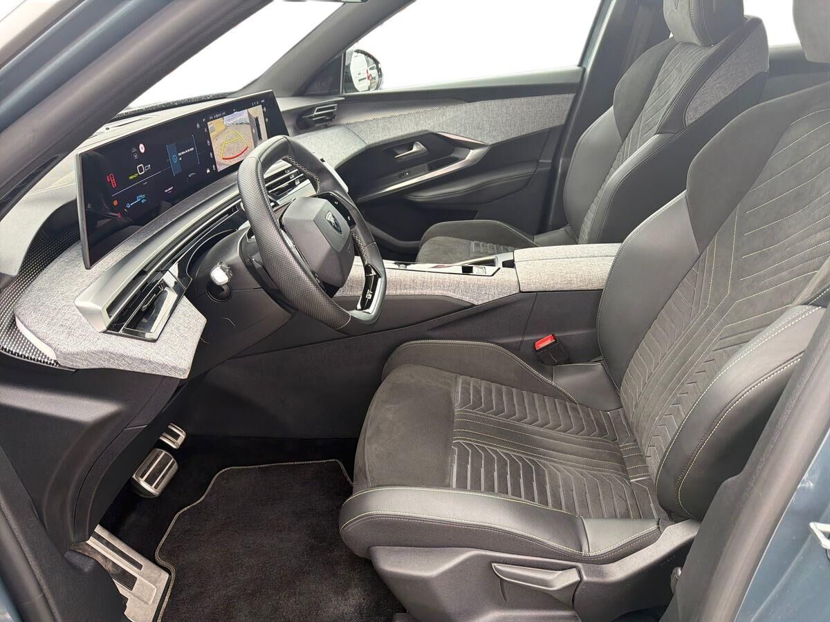 Billede af Peugeot e-3008 EL GT Pack 210HK 5d Aut.