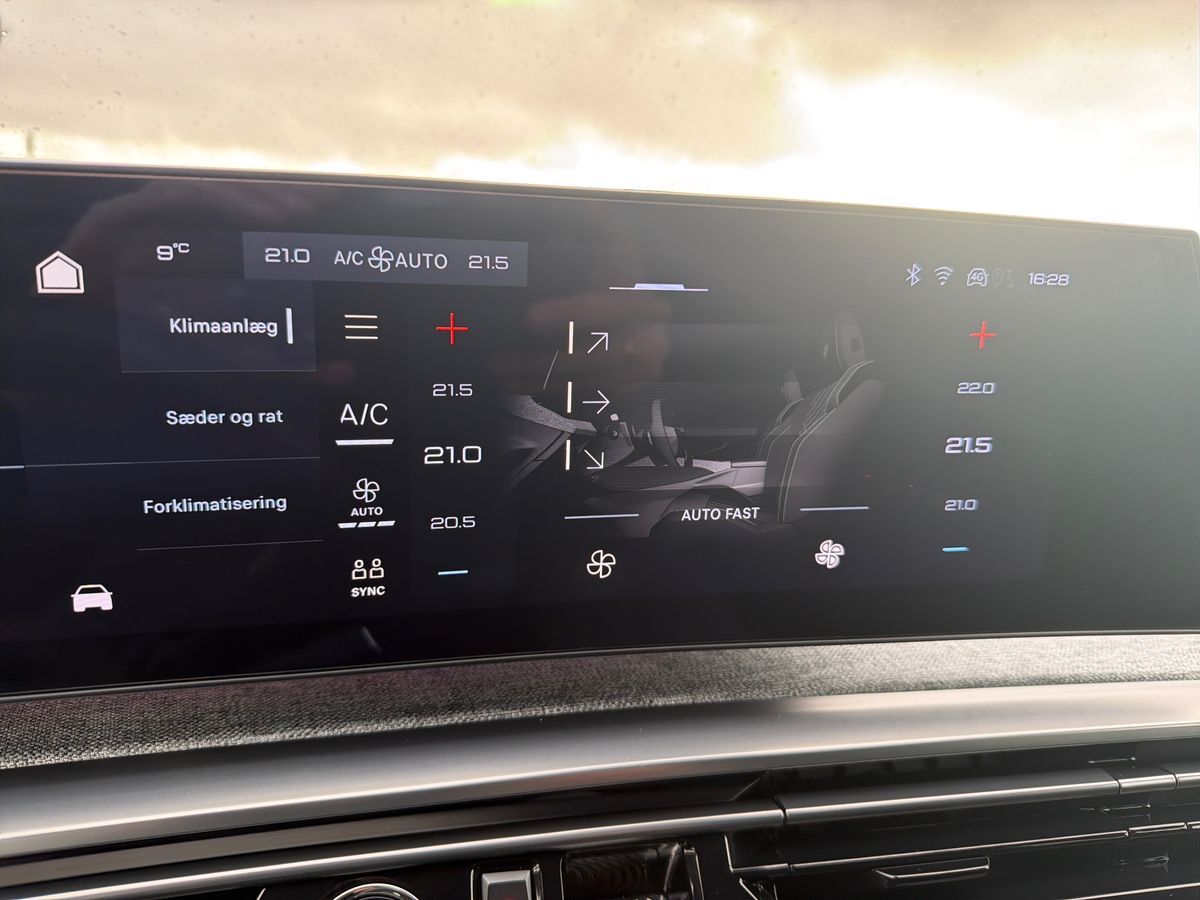 Billede af Peugeot e-3008 EL GT Pack 210HK 5d Aut.