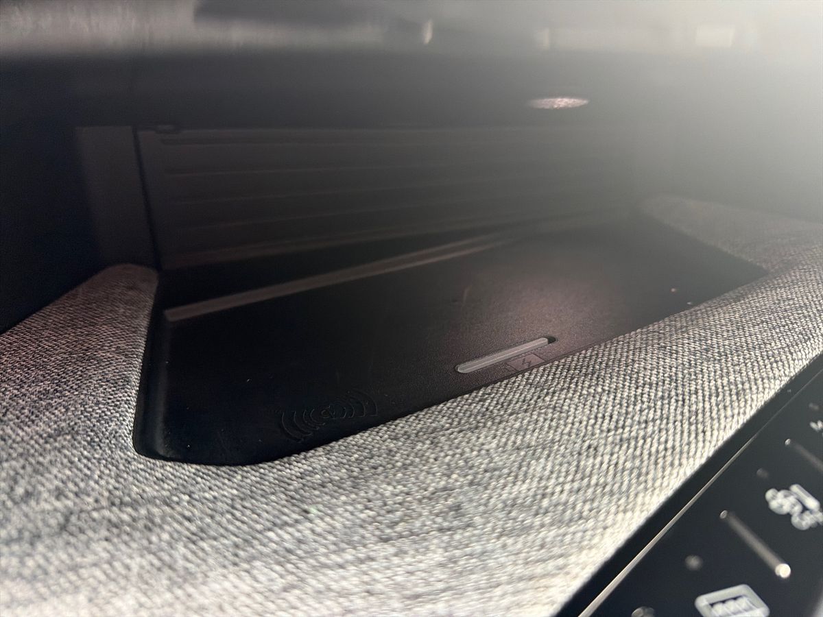 Billede af Peugeot e-3008 EL GT Pack 210HK 5d Aut.