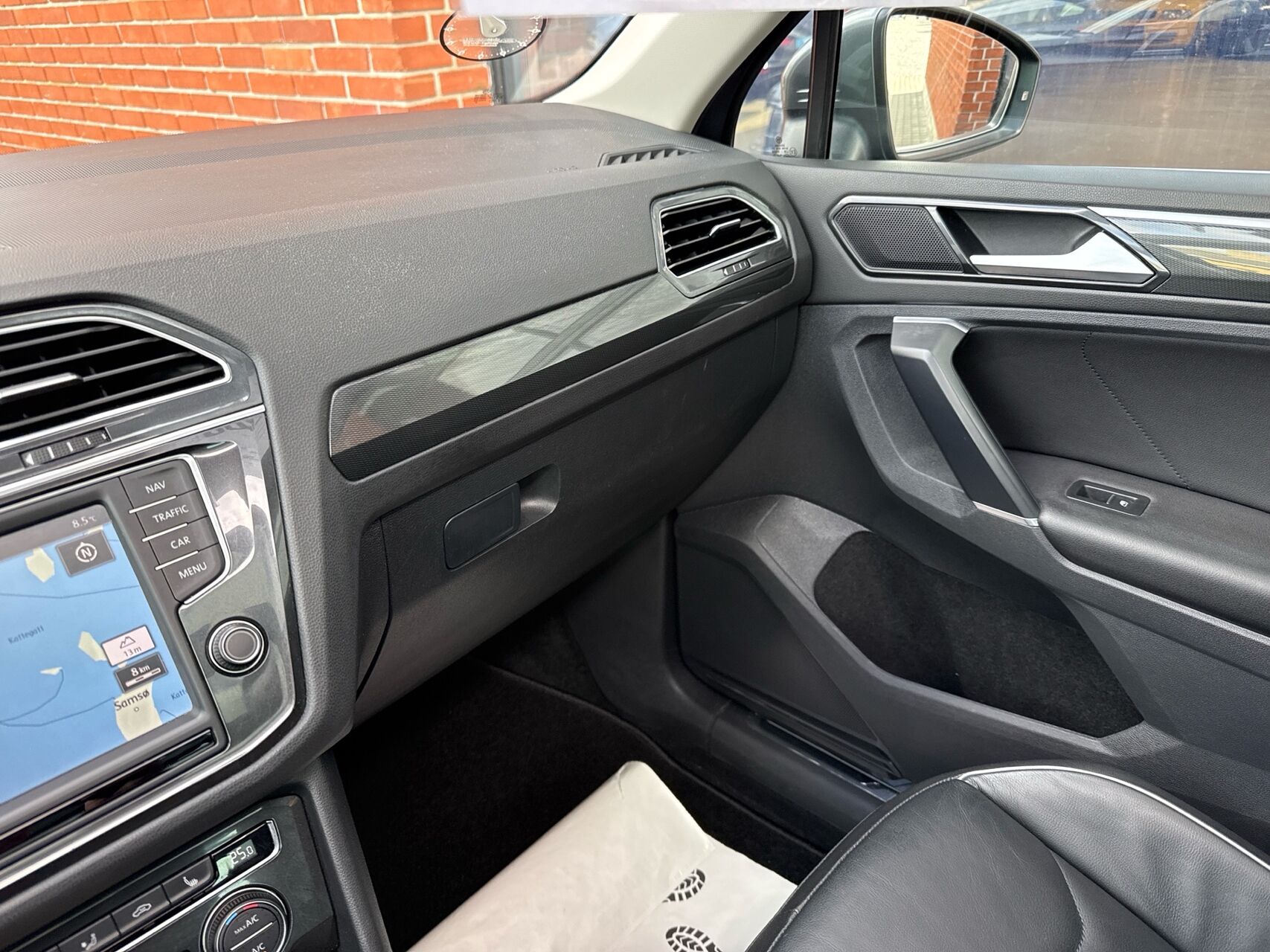 Billede af VW Tiguan 2,0 TDI BMT SCR Highline 4Motion DSG 190HK 5d 7g Aut.