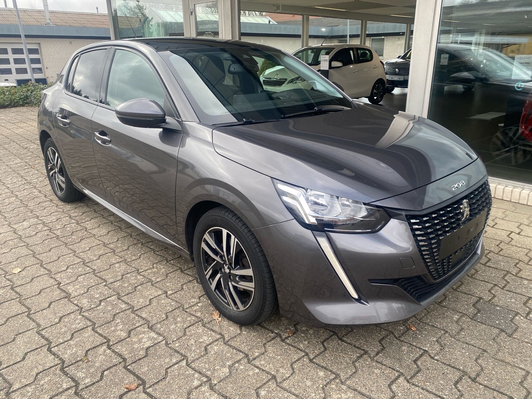 Billede af Peugeot 208 1,2 PureTech Allure Sky 100HK 5d 6g