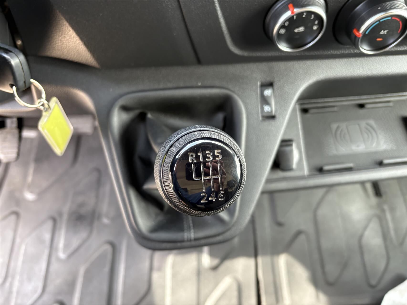 Billede af Renault Master T33 L2H2 2,3 DCI TwinTurbo start/stop 150HK Van 6g