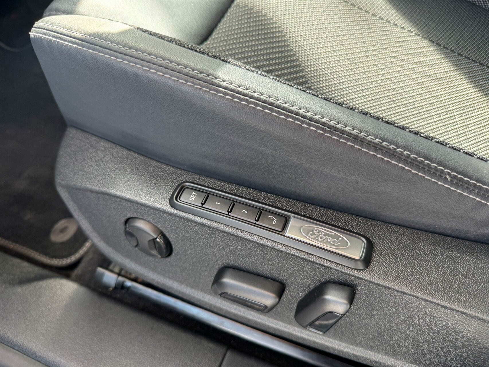 Billede af Ford Explorer EL UR Select RWD 286HK 5d Aut.