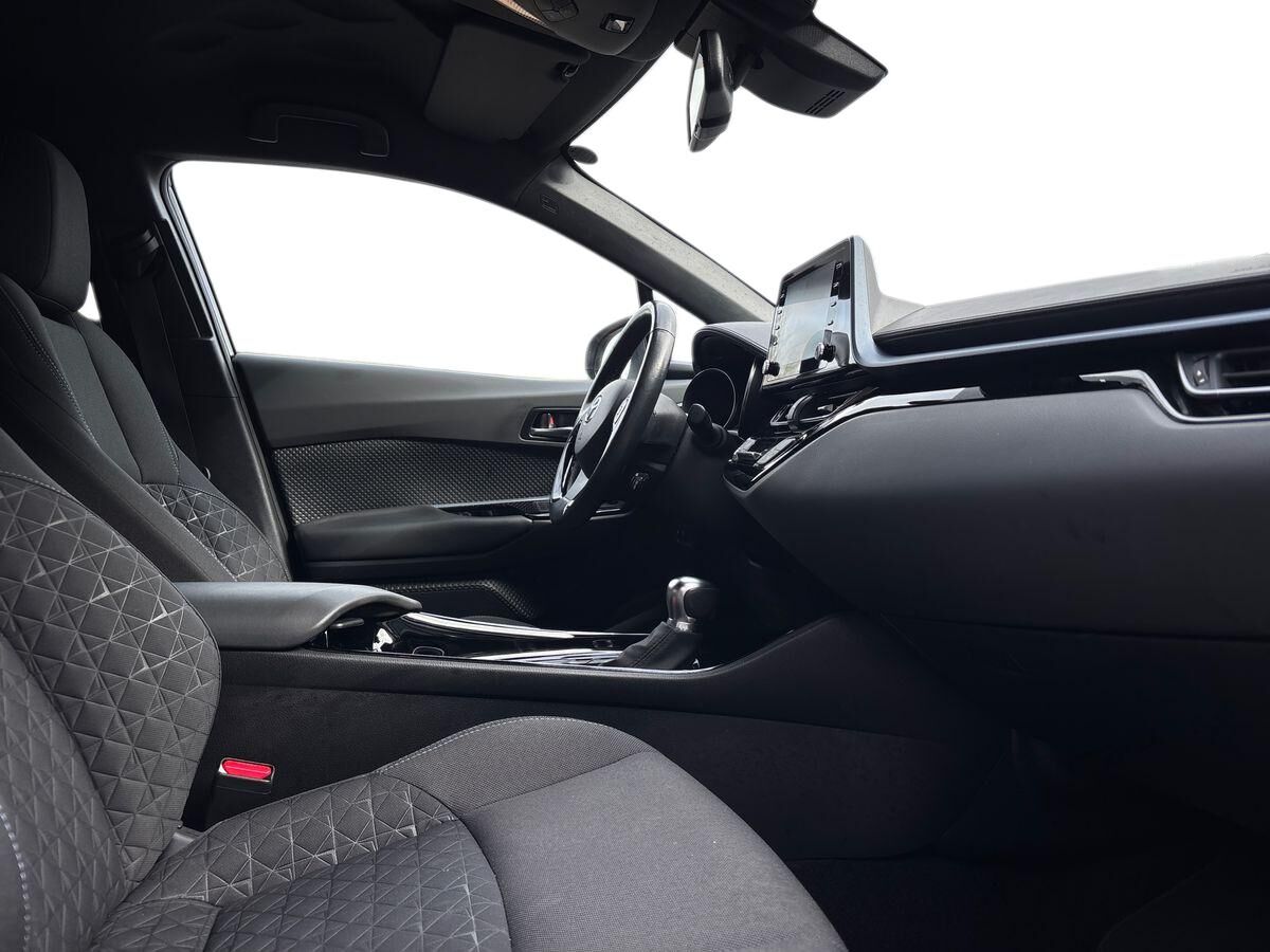 Billede af Toyota C-HR 1,8 Hybrid C-LUB Smart Multidrive S 122HK 5d Aut.