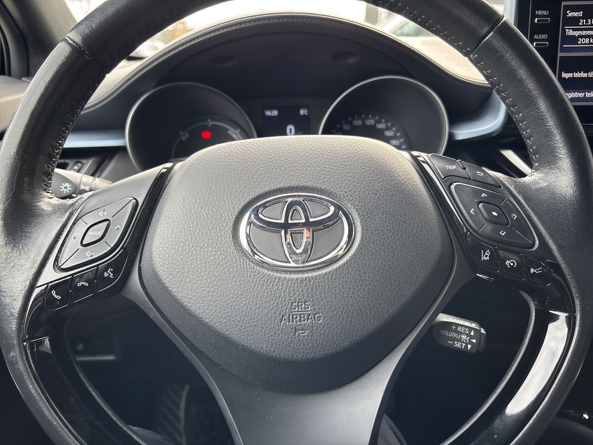 Billede af Toyota C-HR 1,8 Hybrid C-LUB Smart Multidrive S 122HK 5d Aut.