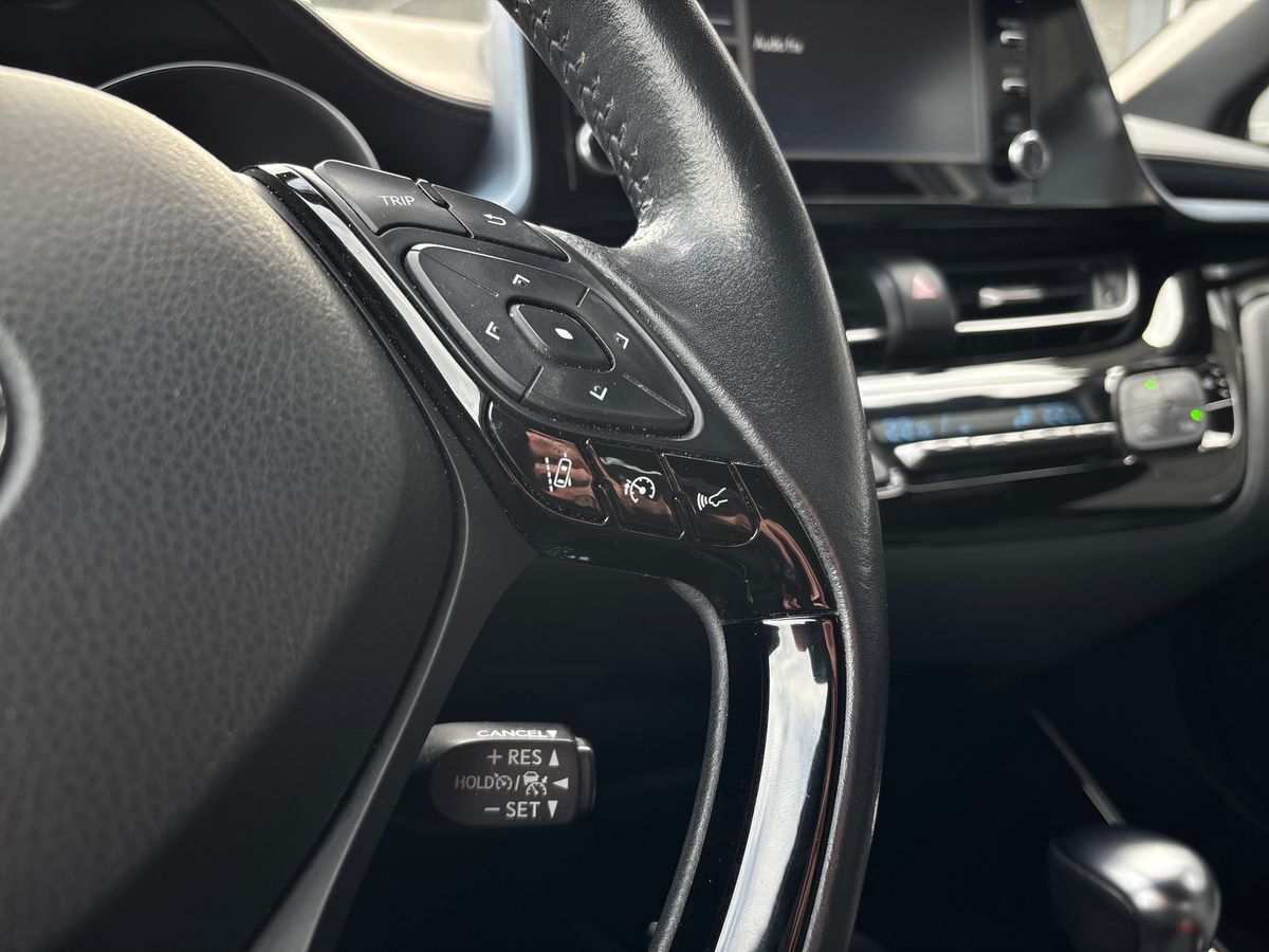 Billede af Toyota C-HR 1,8 Hybrid C-LUB Smart Multidrive S 122HK 5d Aut.