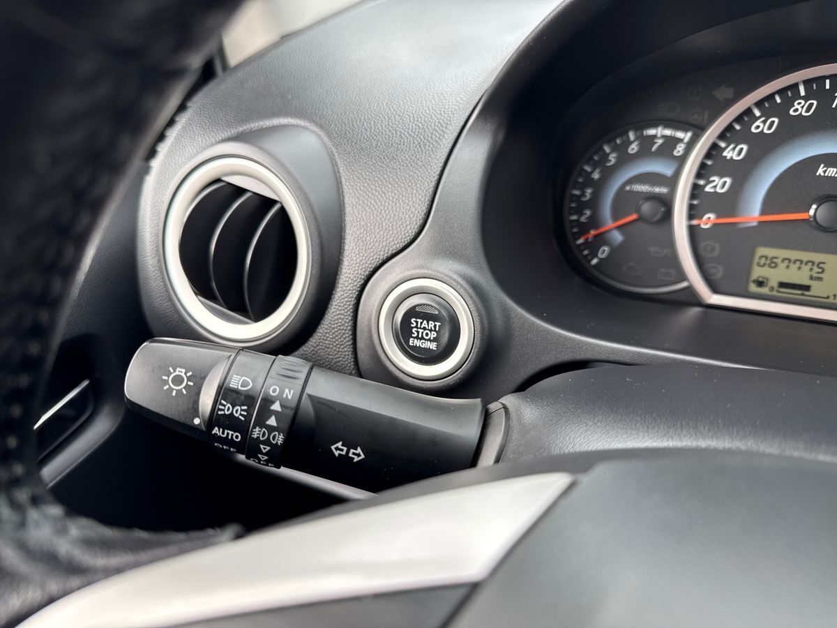 Billede af Mitsubishi Space Star 1,2 Intense CVT 80HK 5d Aut.