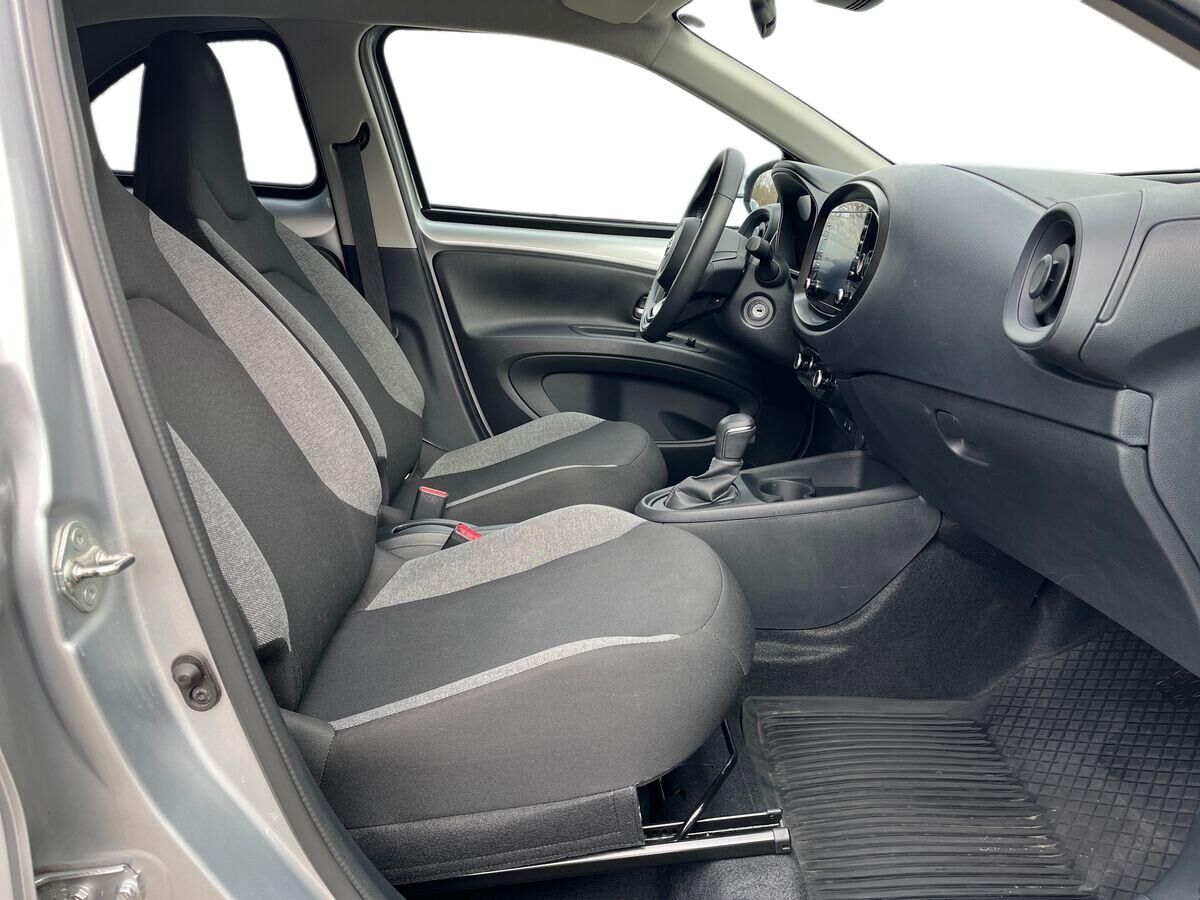 Billede af Toyota Aygo X 1,0 VVT-I Active 72HK 5d Aut.