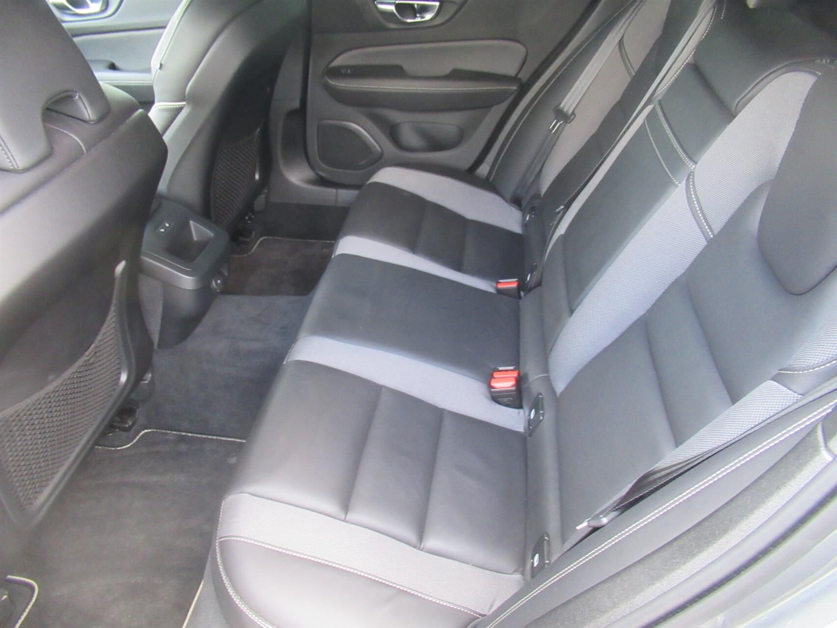 Billede af Volvo V60 2,0 D4 R-Design Polestar 200HK Stc 8g Aut.