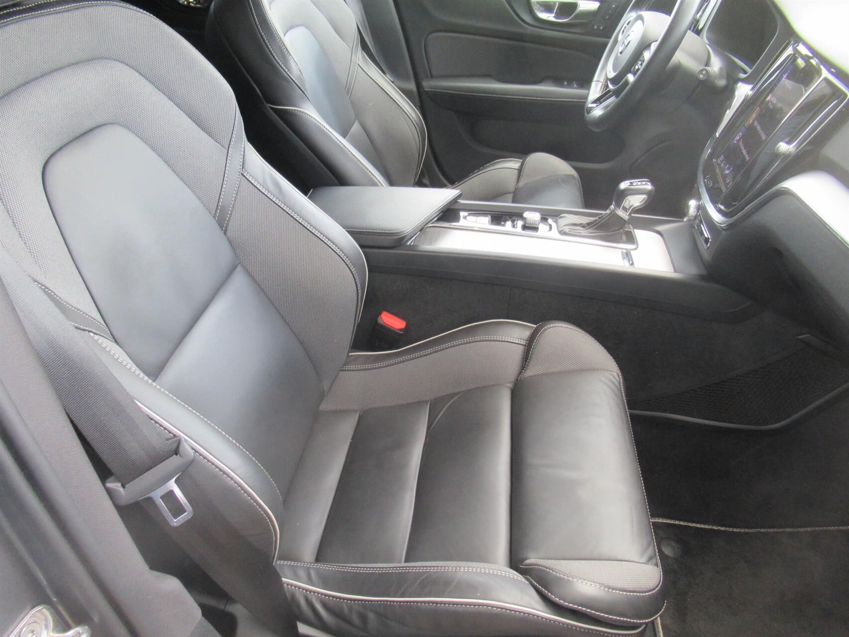 Billede af Volvo V60 2,0 D4 R-Design Polestar 200HK Stc 8g Aut.