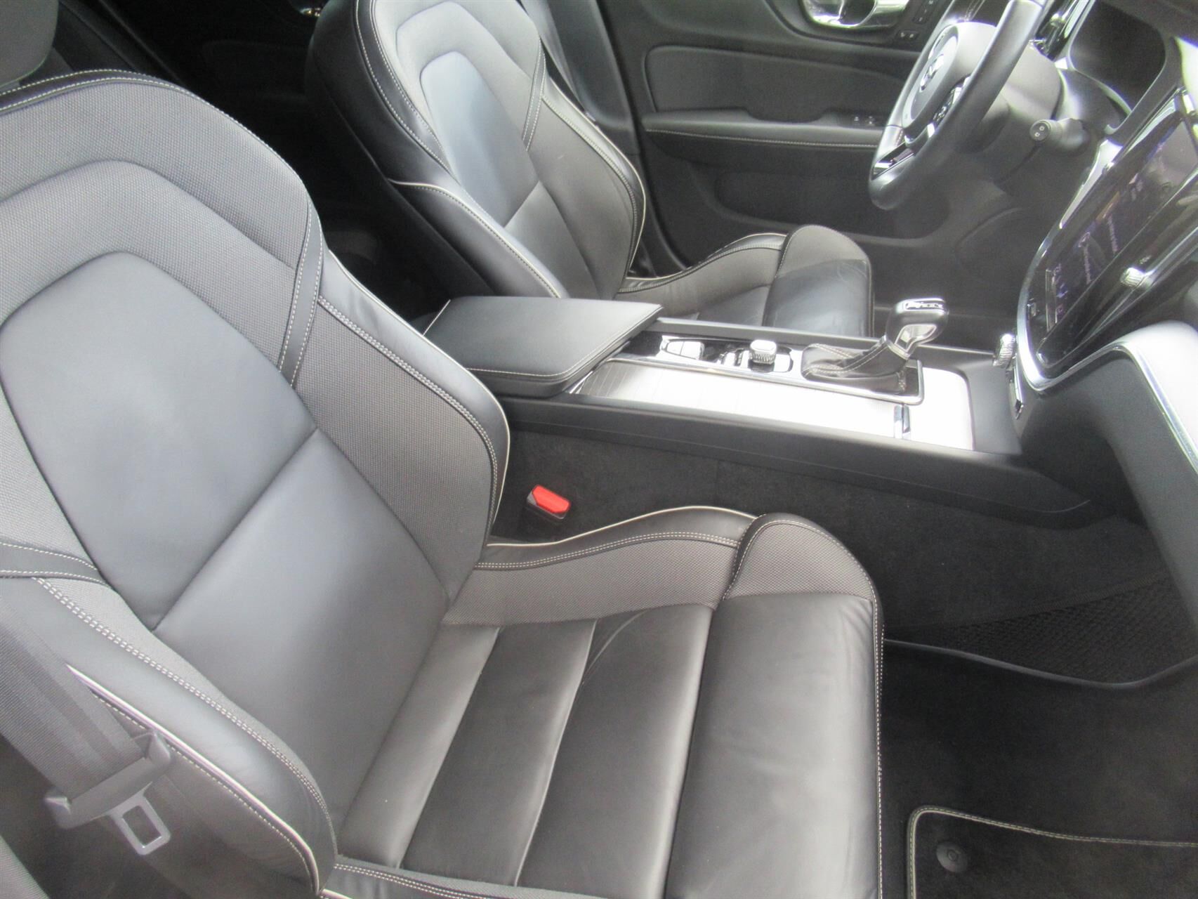 Billede af Volvo V60 2,0 D4 R-Design Polestar 200HK Stc 8g Aut.