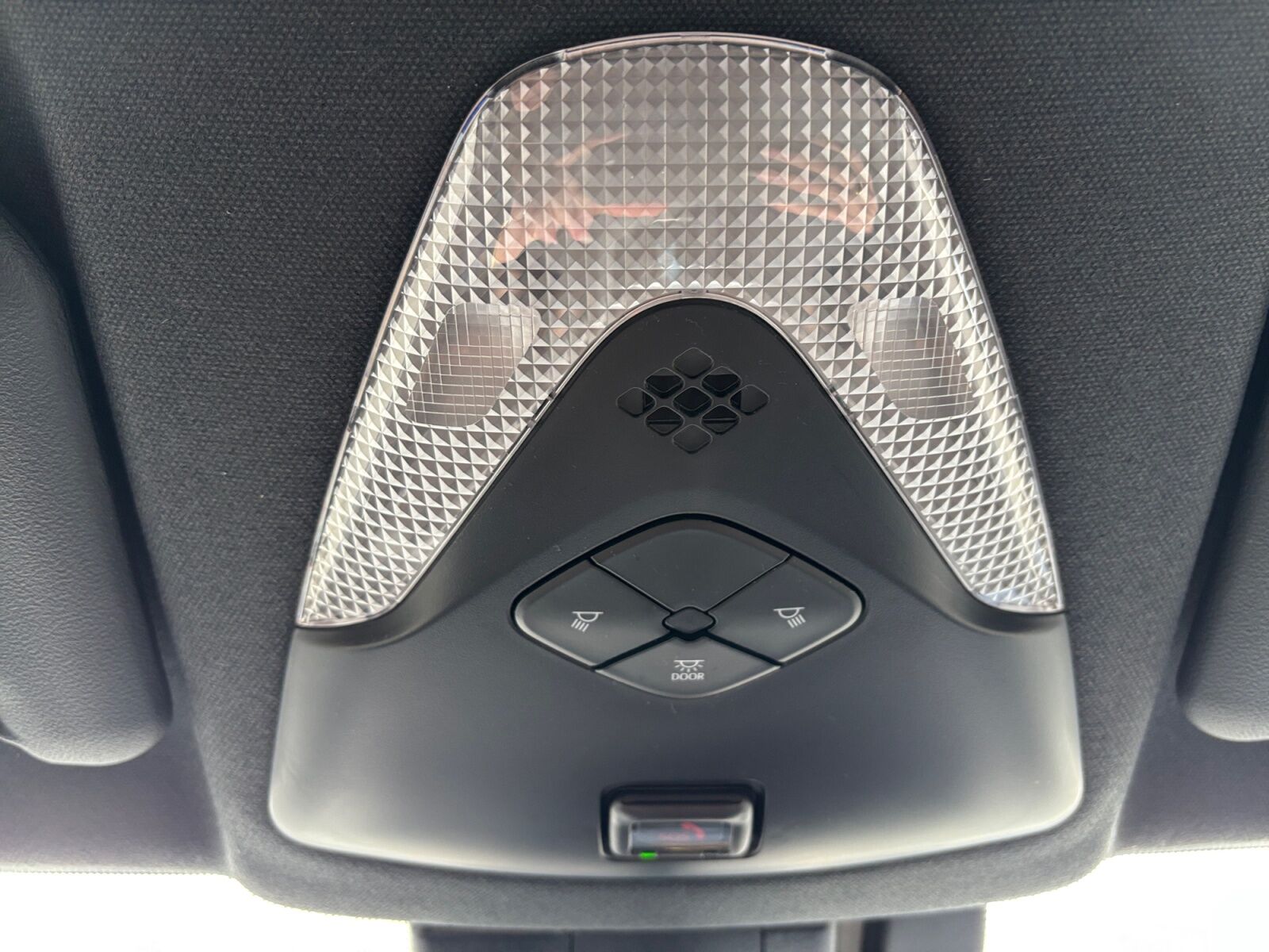 Billede af Toyota C-HR 1,8 Hybrid C-LUB Premium Multidrive S 122HK 5d Aut.