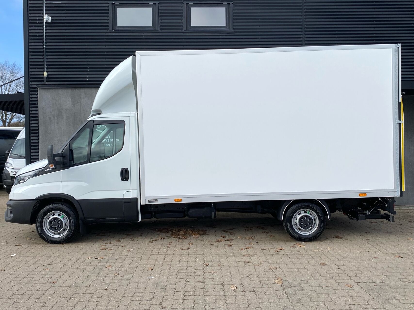 Billede af Iveco Daily Ladv./Chas. 3,0 35S18 4100mm 8g Aut.   