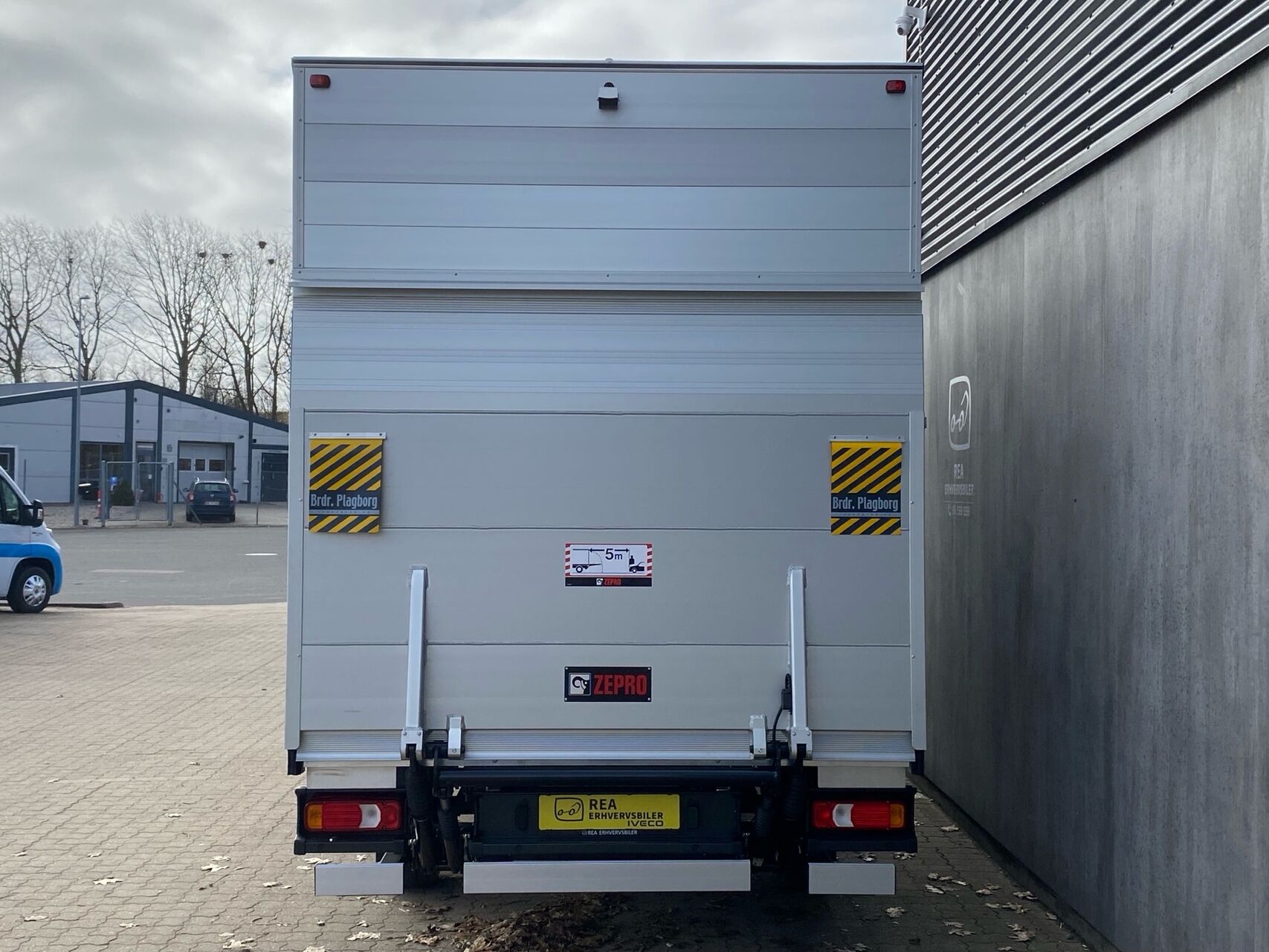 Billede af Iveco Daily Ladv./Chas. 3,0 35S18 4100mm 8g Aut.   