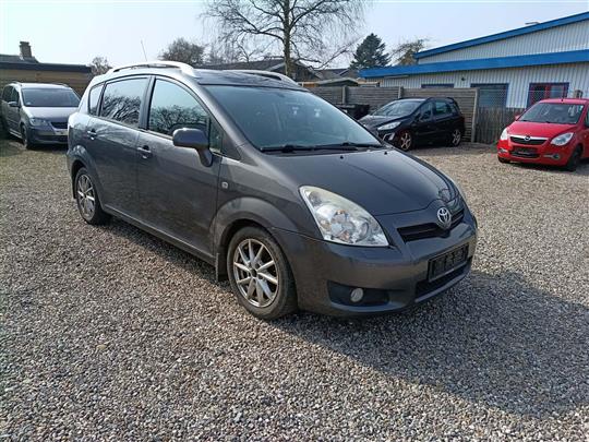 Toyota Corolla Verso 7 pers. 2,2 D-4D Linea Luna 136HK 6g