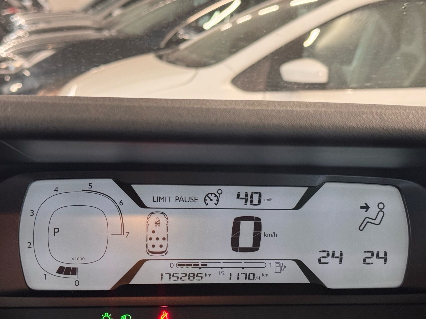 Billede af Citroën Grand C4 Picasso 1,6 Blue HDi Iconic EAT6 start/stop 120HK 6g Aut.