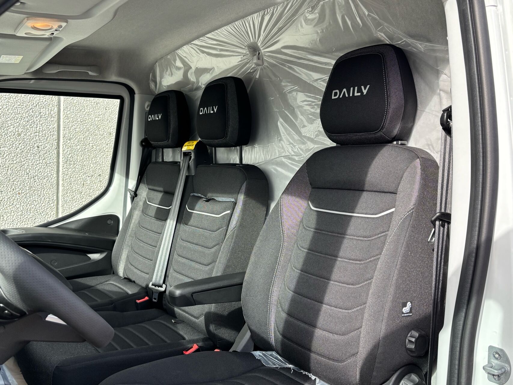 Billede af Iveco Daily 35S16 4100mm 2,3 D 156HK Ladv./Chas. 8g Aut.