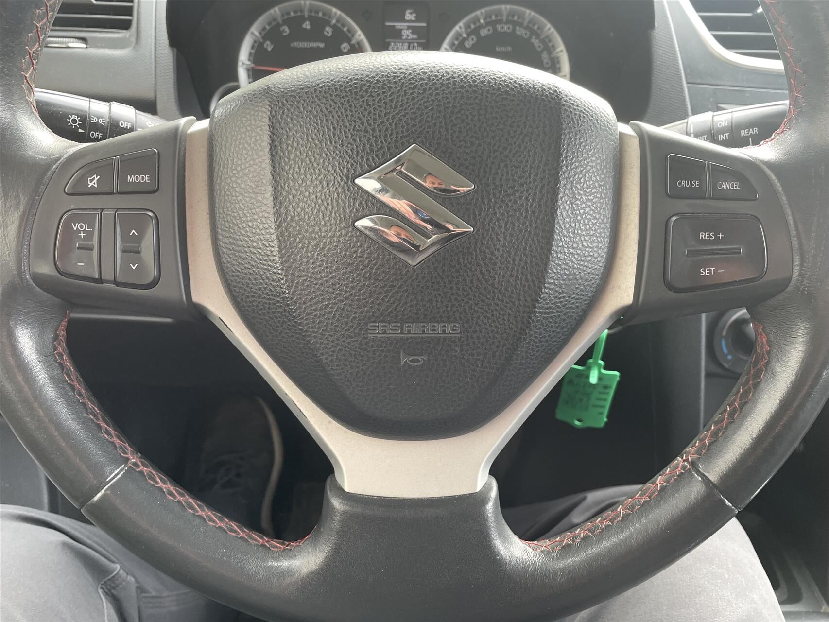 Billede af Suzuki Swift 1,2 16V Cruise 94HK 5d