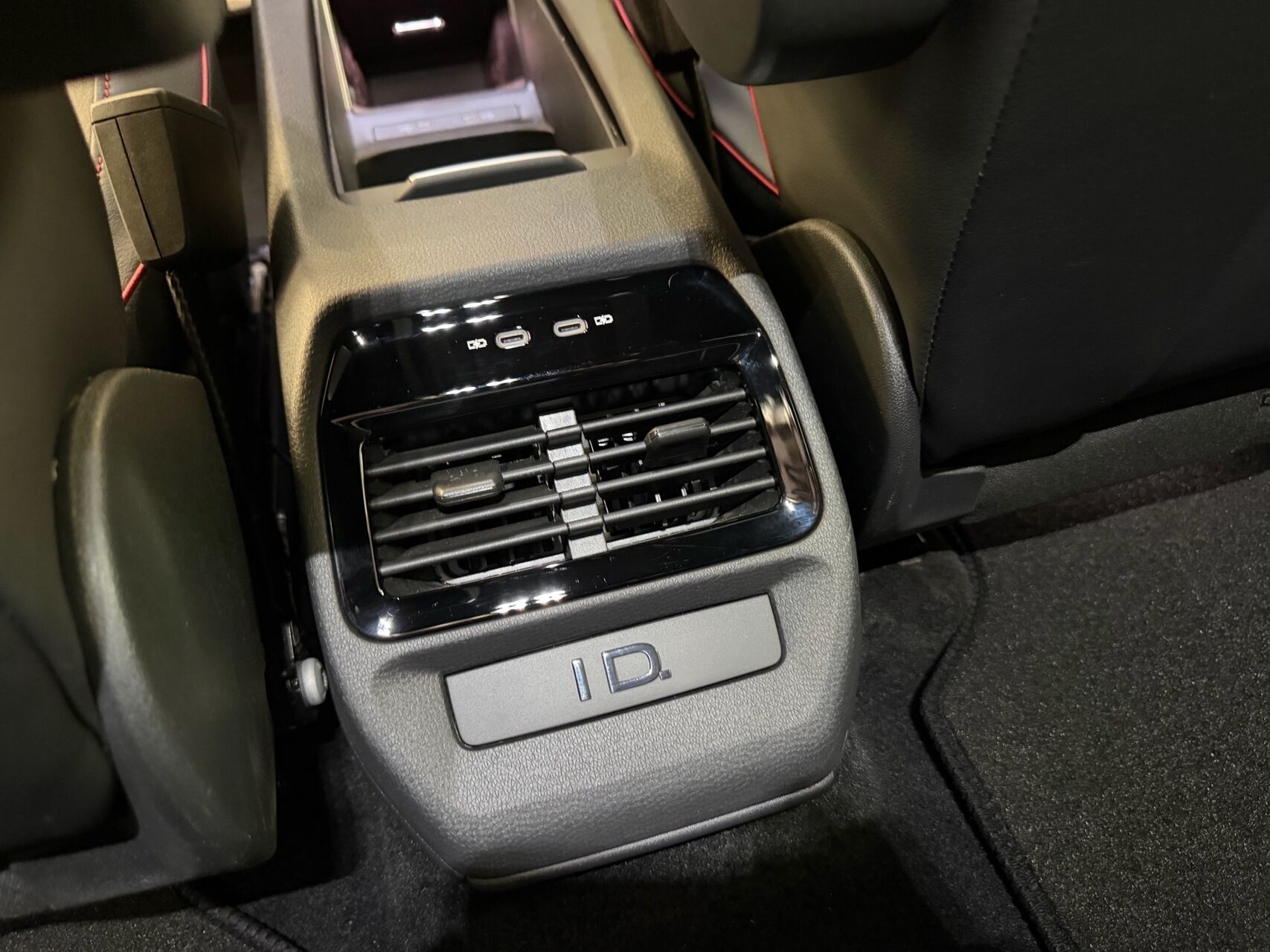 Billede af VW ID.4 EL GTX Max+ 4Motion 340HK 5d Aut.