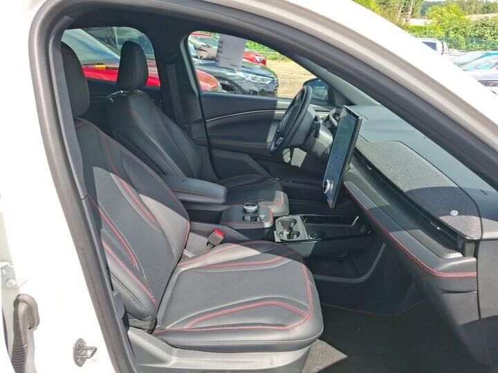 Billede af Ford Mustang Mach-E EL UR Premium AWD 351HK 5d Aut.